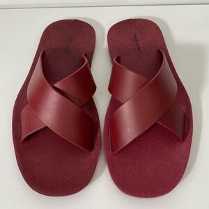 Matt & Nat Womens Eur 37/38 US 6.5-7 LORENA Vegan Cross Sandals Berry Italy Made